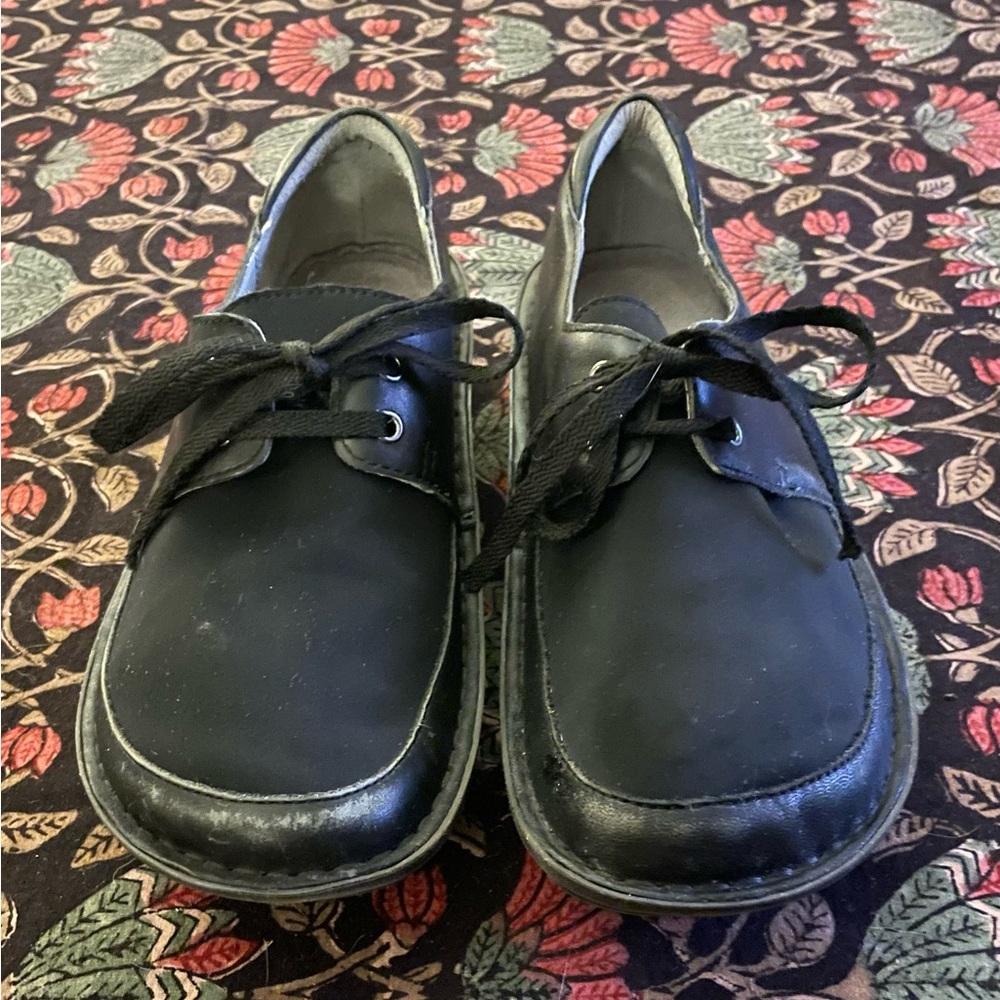 Alegria Lace Up Shoe